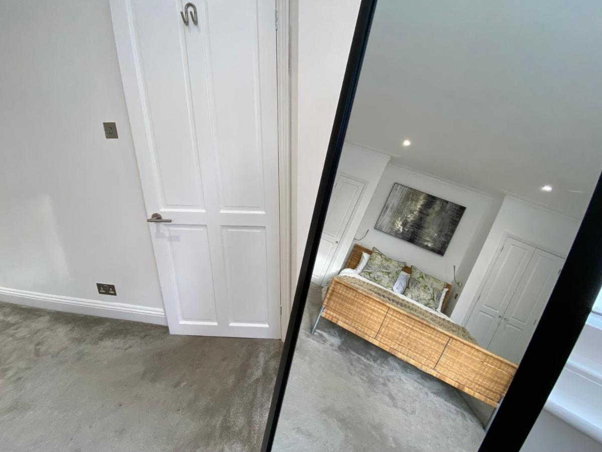 Fantastic Spacious Garden Flat With Own Private Entrance London Exterior photo