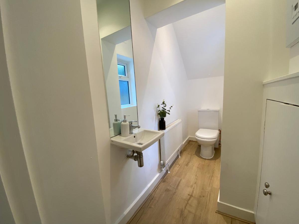 Fantastic Spacious Garden Flat With Own Private Entrance London Exterior photo