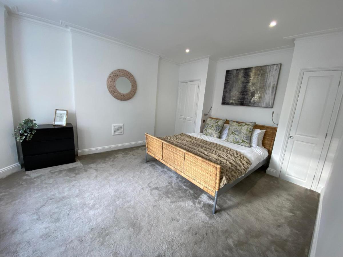 Fantastic Spacious Garden Flat With Own Private Entrance London Exterior photo