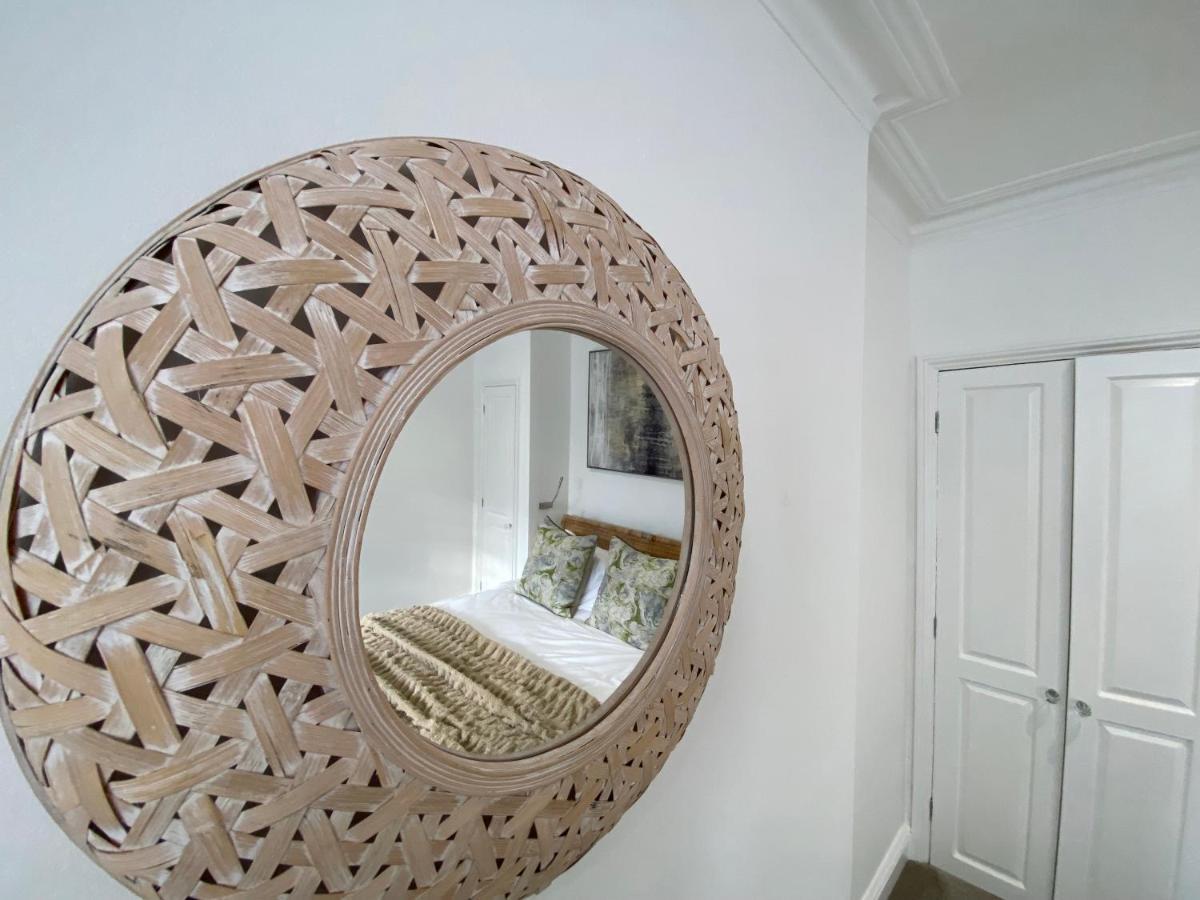 Fantastic Spacious Garden Flat With Own Private Entrance London Exterior photo