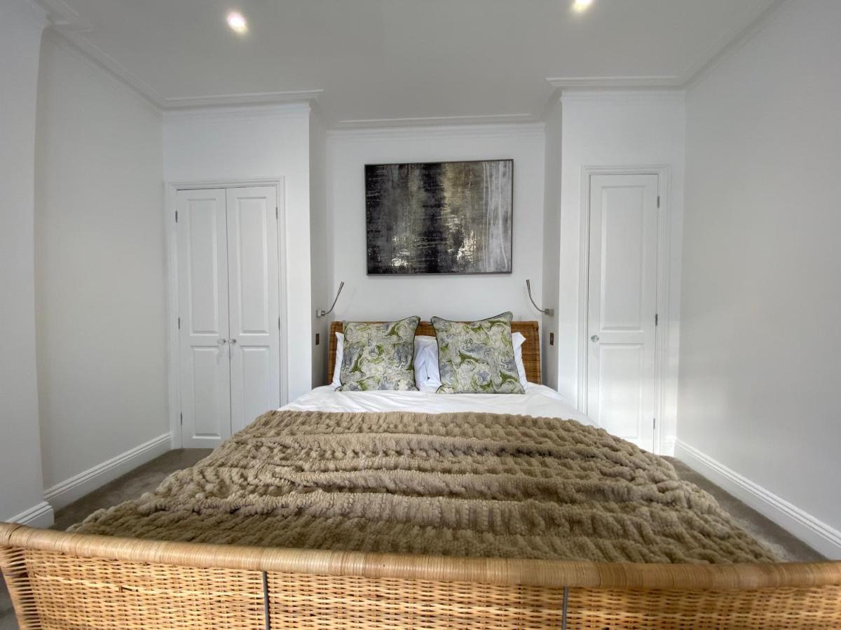 Fantastic Spacious Garden Flat With Own Private Entrance London Exterior photo